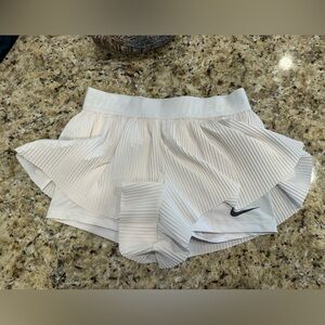 Nike Tennis Shorts sz Medium